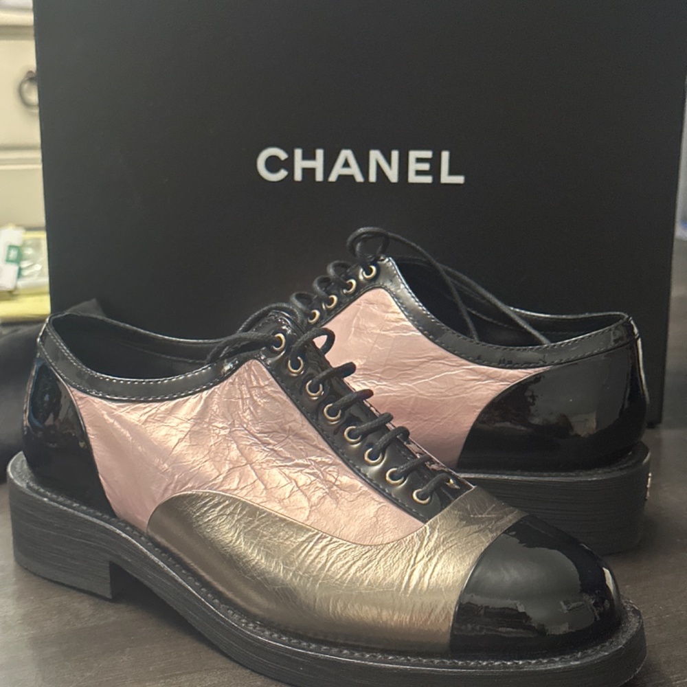 Shoes - Picture 2 of 5